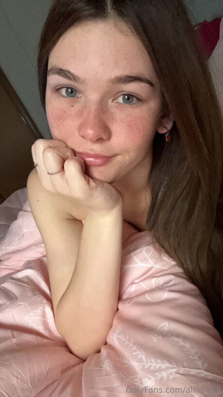Aliii1123 onlyfans images