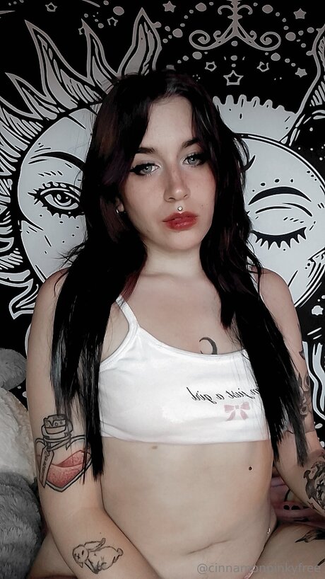 Cinnamonpinkyfree onlyfans pics leaked
