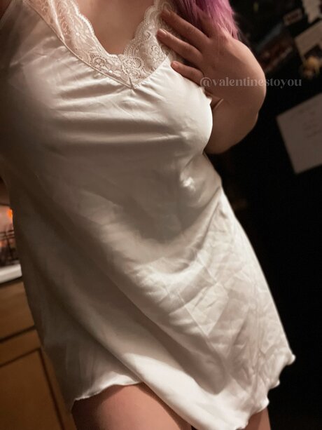 Valentinestoyoufree onlyfans creator