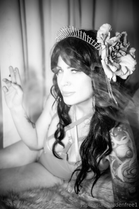 Lilyspleasuregardenfree1 only fans.