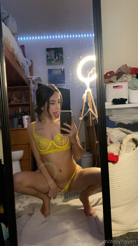 Zoeyhaven strip onlyfans