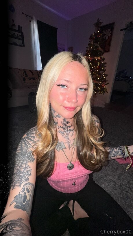 Cherrycream0 onlyfans strip