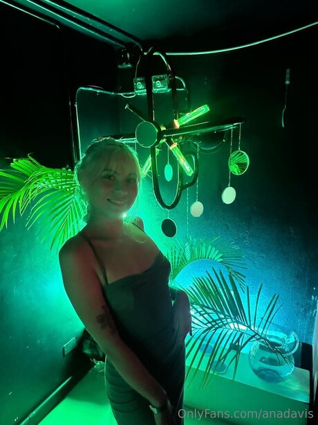 Anadavis onlyfans leams