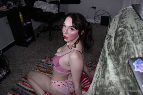 Bl0ve3 onlyfans strip tease