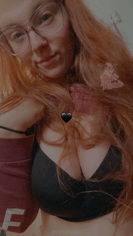 Jezyfelldown onlyfans posts