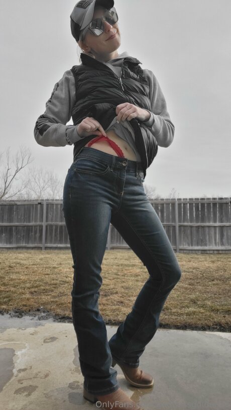 Goddessgolden25 nude onlyfans leak