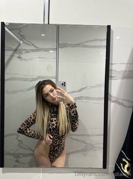 Lydiakim desnuda onlyfans