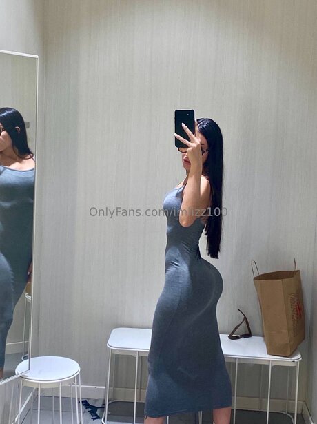 Imlizz100 onlyfans strip tease