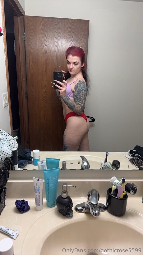 Gothicrose5599 onlyfans leaked