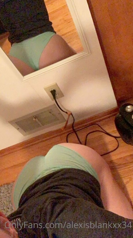 alexisblankxx34 onlyfans nude