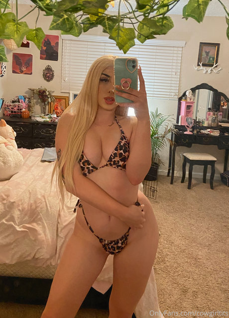 cowgirltits en onlyfans