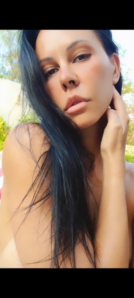 laly vallade onlyfans photo