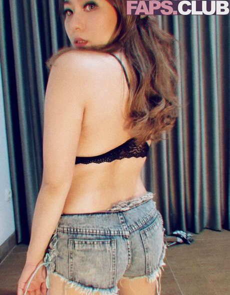 Flo The Bunny onlyfans sex tape