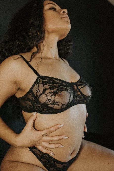 vieraralyn onlyfans nsfw