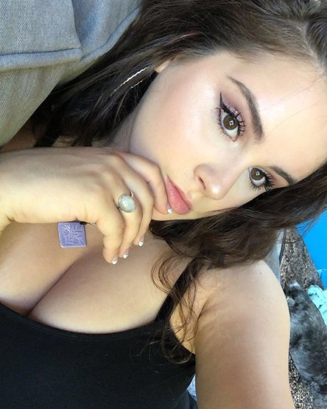 Miranda Douty onlyfans public photos