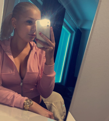 mariannika onlyfans hot