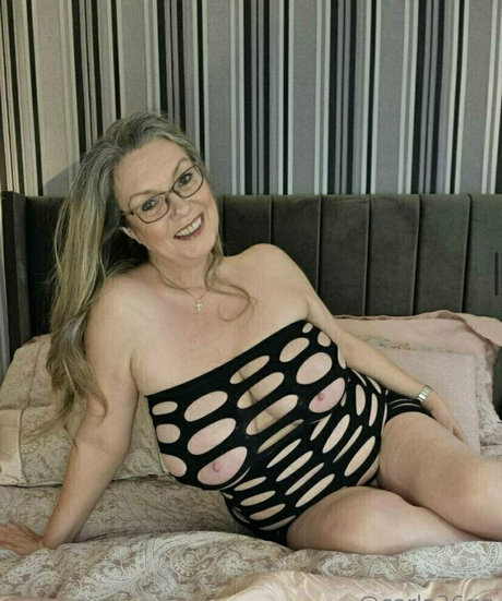 Carla36GG onlyfans leaks.