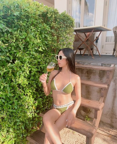 PrettyLiu onlyfans model photo