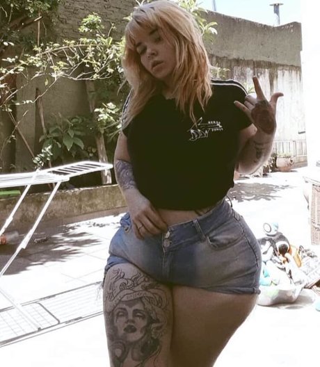 Black Honey onlyfans tits