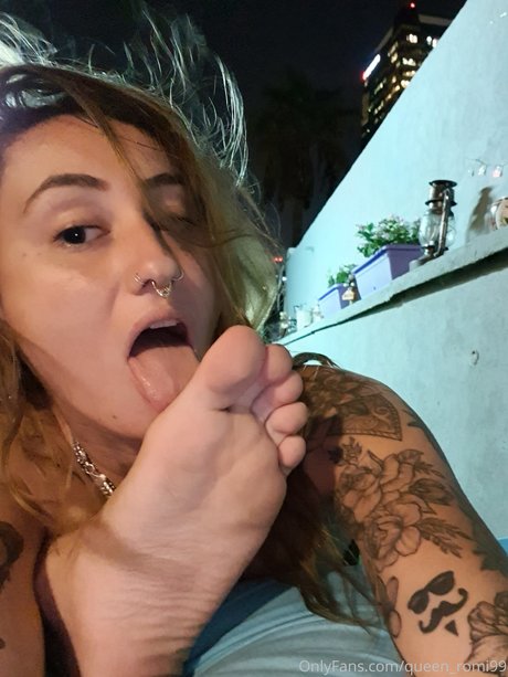 Mistress Romi onlyfans model photo