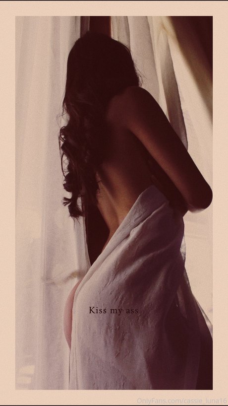 Cassie Luna onlyfans lean