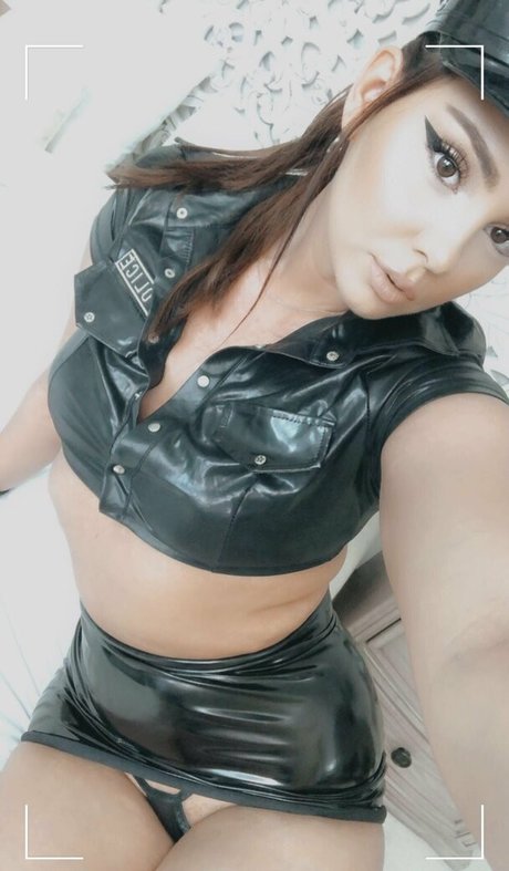 Big B ty Queen onlyfans leaked tits