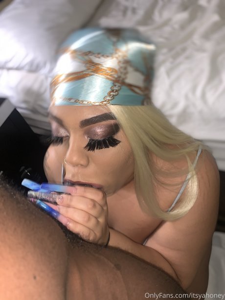 honeyytheeater nudes onlyfans