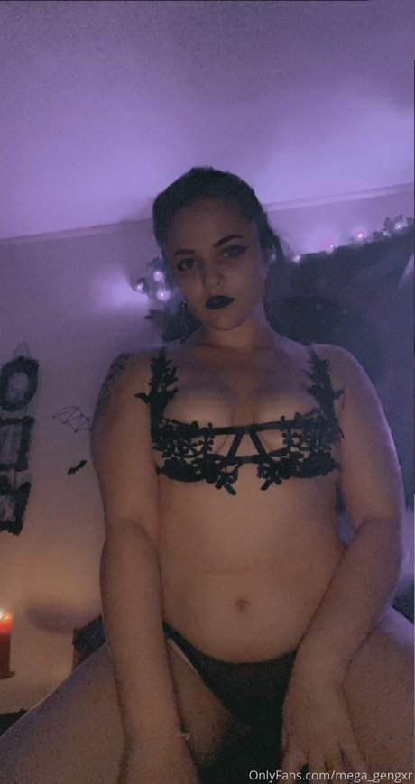 Mega Gengar is on onlyfans