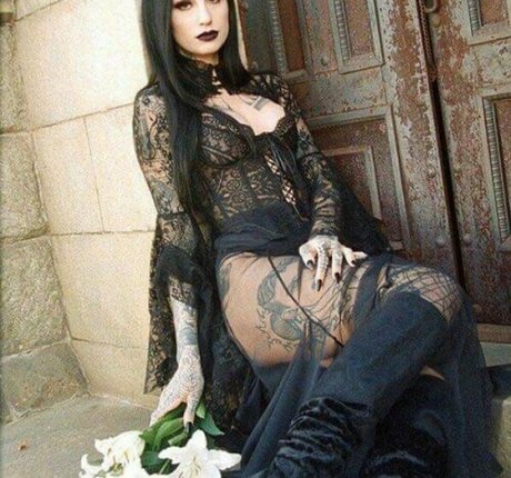 Emma Vauxdevil only fans nude leaks