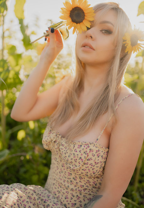 Amy Thunderbolt onlyfans sex tape