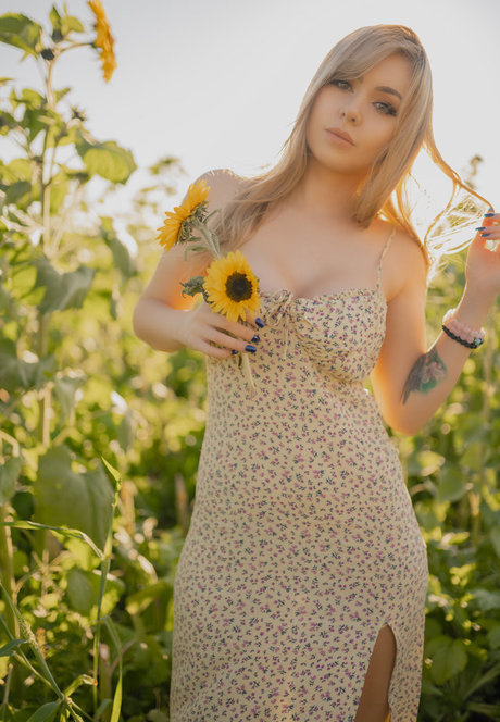 Amy Thunderbolt onlyfans nude pictures