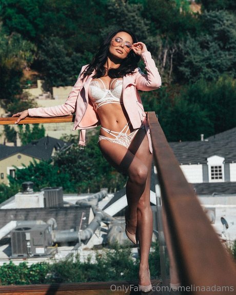 Emelina Adams onlyfans leams