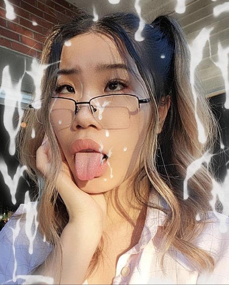 L0tusbqby onlyfans striptease