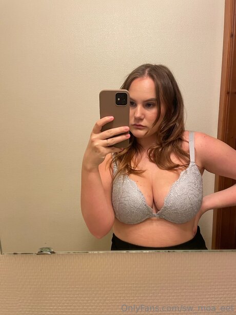 Sw Moa Eet onlyfans nude