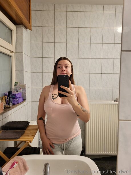 Ashley Dwm Profile pic