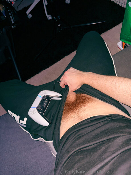 Fuzzietwinkie only fans naked