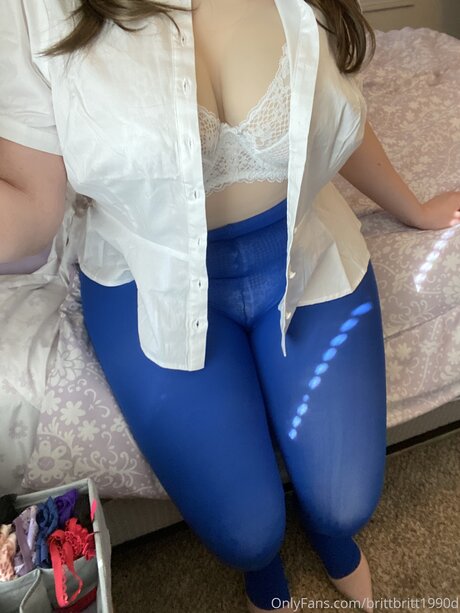 Brittbritt1990d onlyfans content