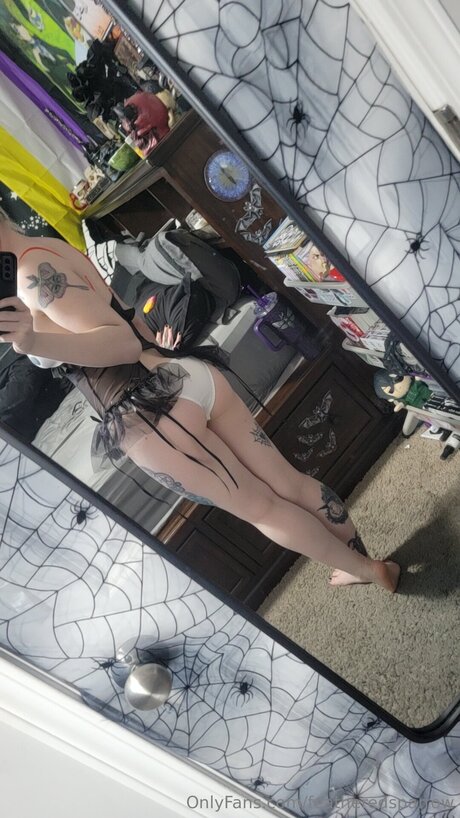 Featheredsparrow only fans sex