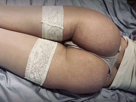 Wifeydelfi naked onlyfans