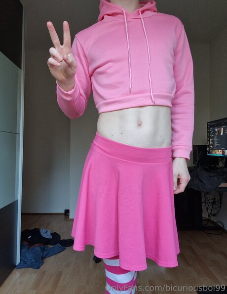 Bicuriousboi99 onlyfans lesk