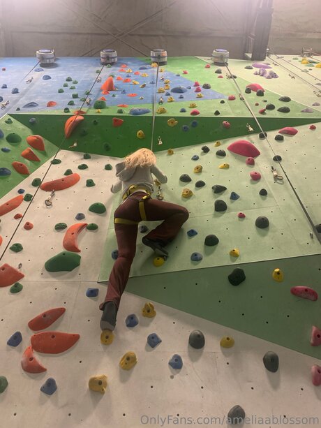 Ameliaablossom onlyfans pics