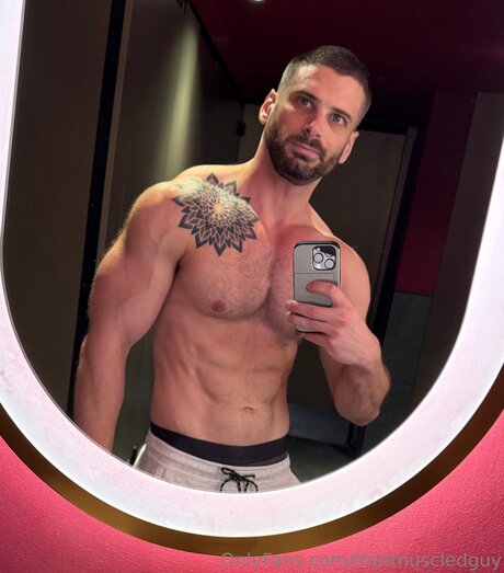 Thatmuscledguy xxx onlyfans