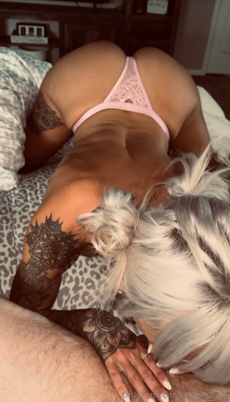 Ellierae 00 only fans content