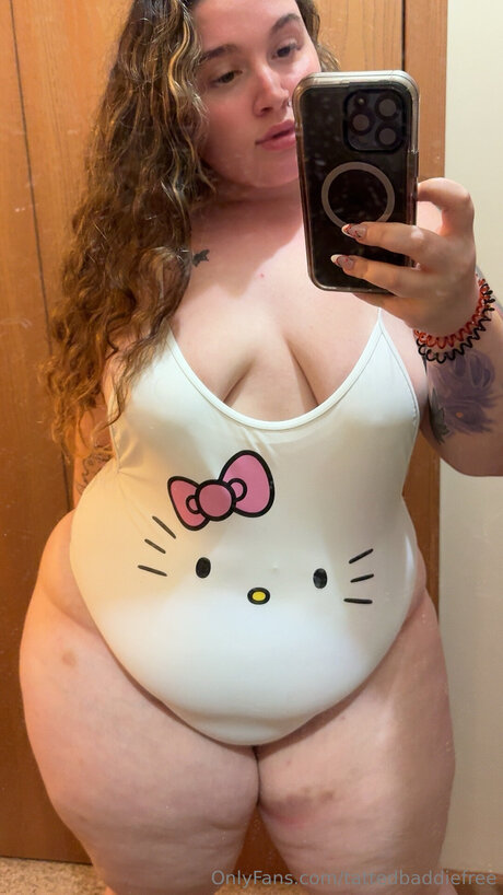 Tattedbaddiefree is on onlyfans