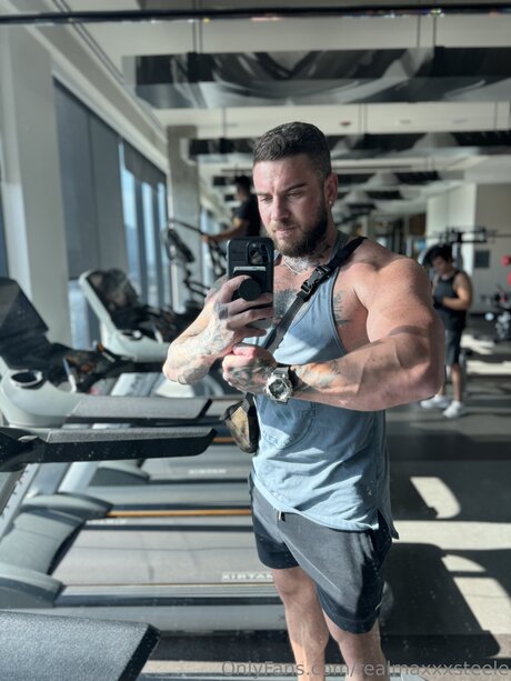 Realmaxxxsteele onlyfans strip