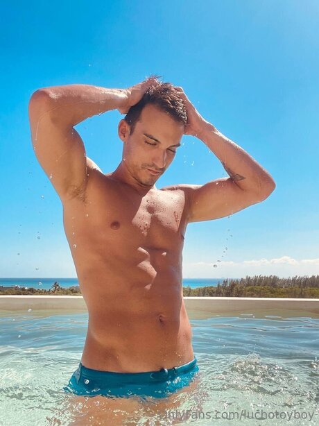 Luchotoyboy xxx only fans