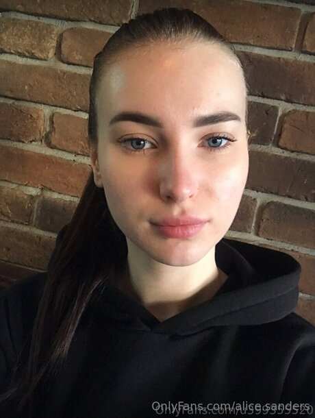 Alice Sanders onlyfans archives