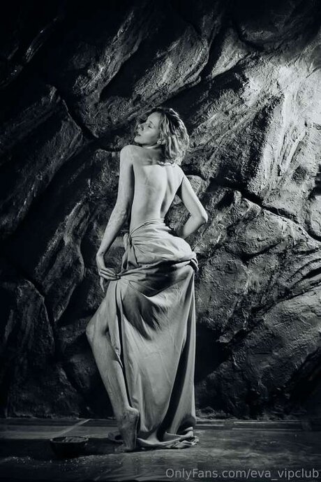 Eva Vipclub onlyfans leaks.