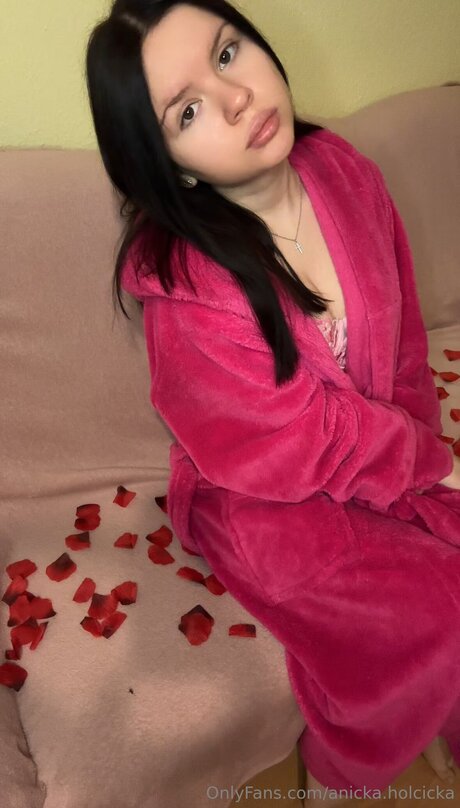 Anicka Holcicka naked onlyfans leaked