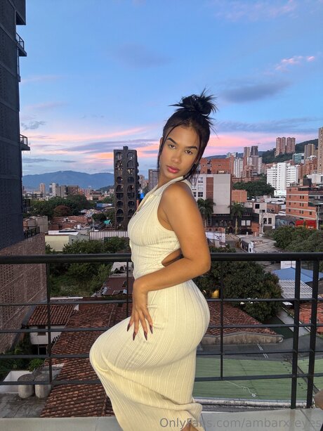 Ambarxreyes onlyfans xxx